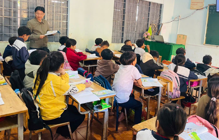 Tôi giúp học sinh quả lí cảm xúc tốt để học bài hiệu quả
